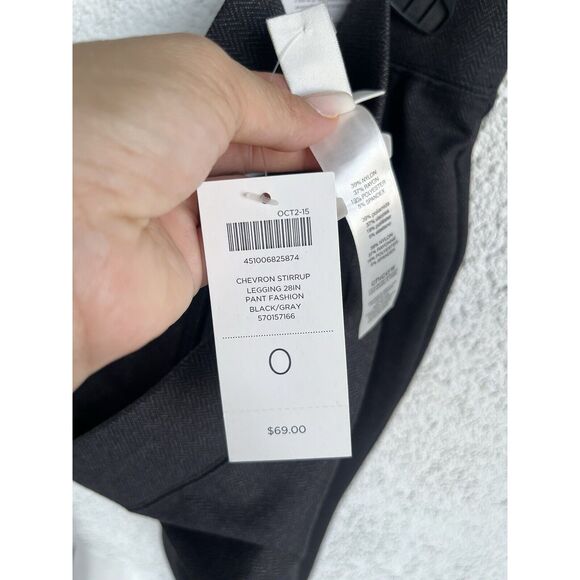 Chicos Chevron Stirrup Leggings - Size 0/ Small - Gray/Black - Picture 10 of 11